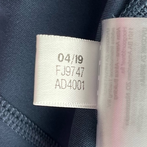 Adidas • BELIEVE THIS HIGH RISE 3-STRIPES TIGHTS - Picture 8 of 9